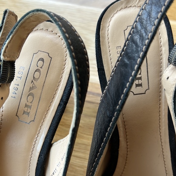 Authentic Women’s Coach leather Sandals. Black. Size 8. Block 3.5” heel. - Picture 4 of 6